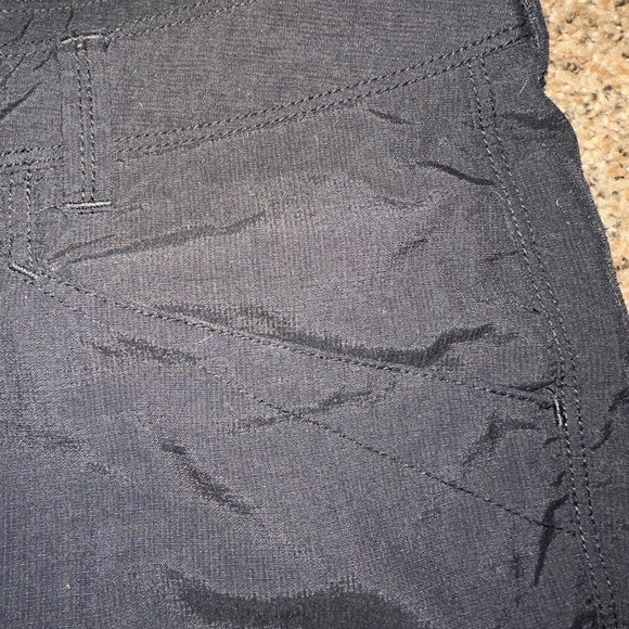 North Face Shorts - Picture 4 of 4